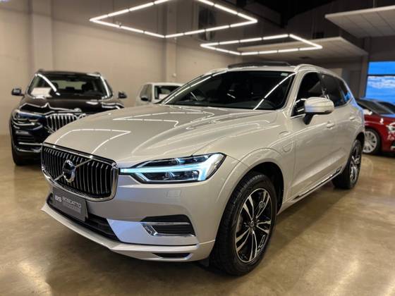 VOLVO XC60 2021