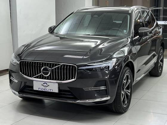 VOLVO XC60 2022
