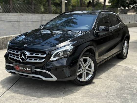 MERCEDES-BENZ GLA 200 2019