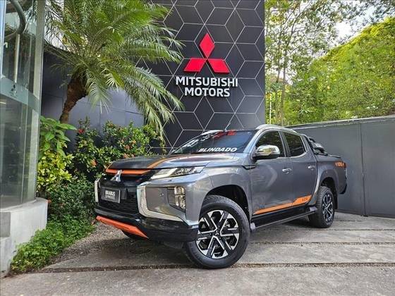 MITSUBISHI L200 TRITON 2023