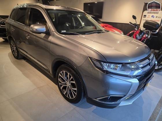 MITSUBISHI OUTLANDER 2018