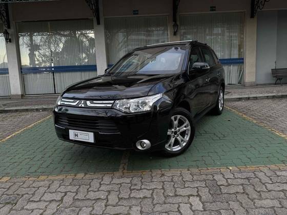 MITSUBISHI OUTLANDER 2014
