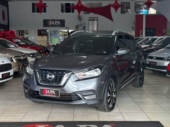 NISSAN KICKS 2017