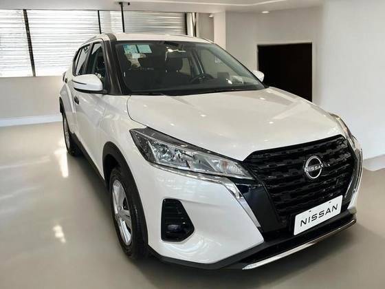 NISSAN KICKS PLAY 2025