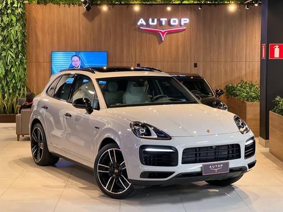 PORSCHE CAYENNE 2023