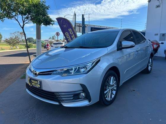 TOYOTA COROLLA 2018