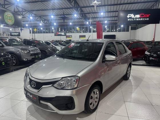 TOYOTA ETIOS 2018