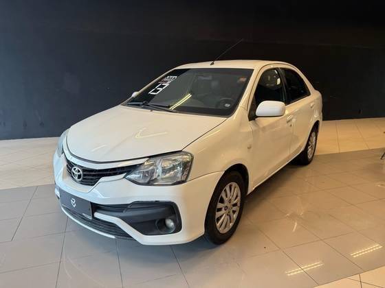 TOYOTA ETIOS 2013