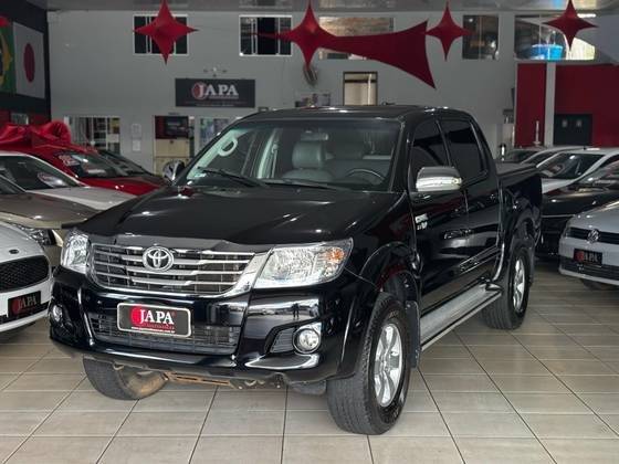TOYOTA HILUX 2015