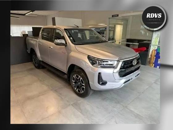 TOYOTA HILUX 2025