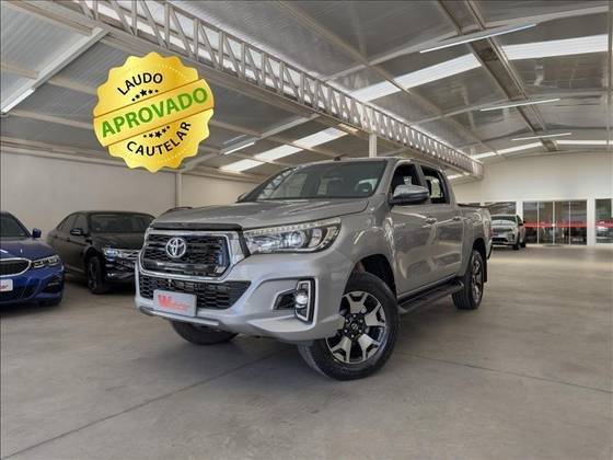 TOYOTA HILUX 2019
