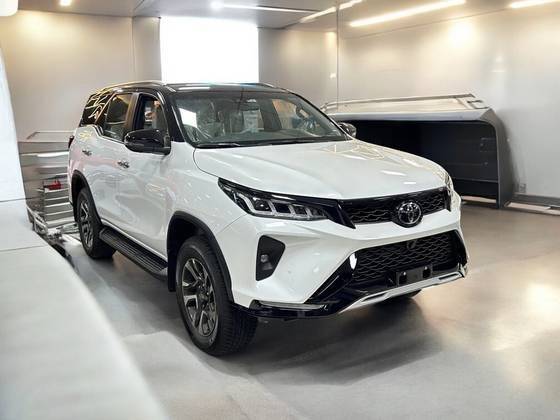 TOYOTA HILUX SW4 2025