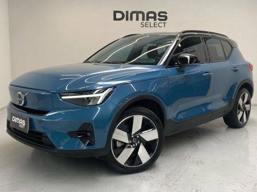 VOLVO XC40 2023