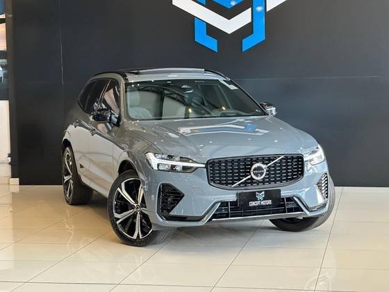 VOLVO XC60 2023