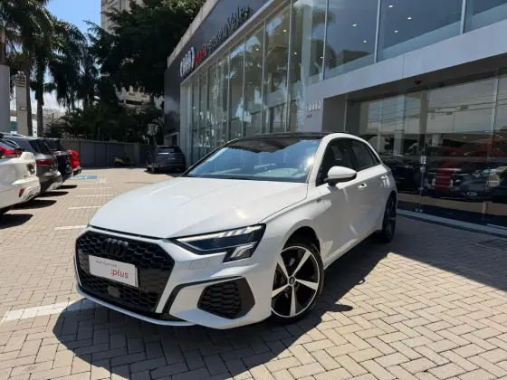 AUDI A3 2024
