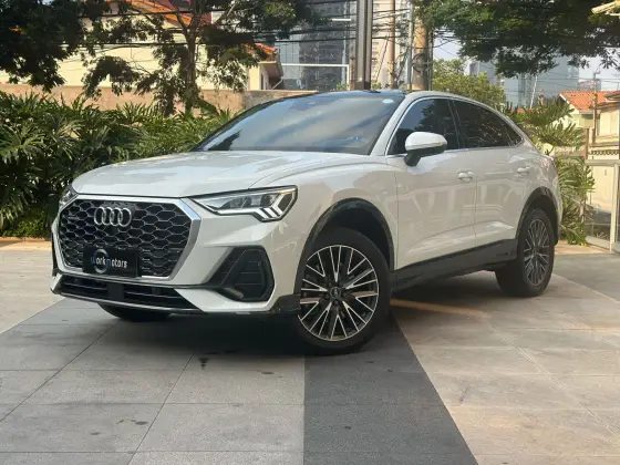 AUDI Q3 2024