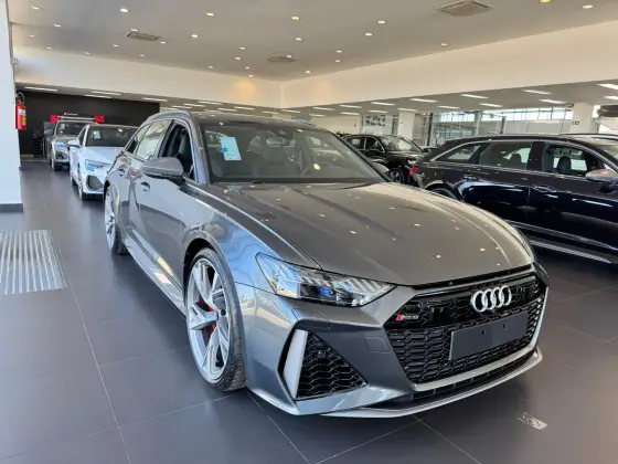AUDI RS6 2025