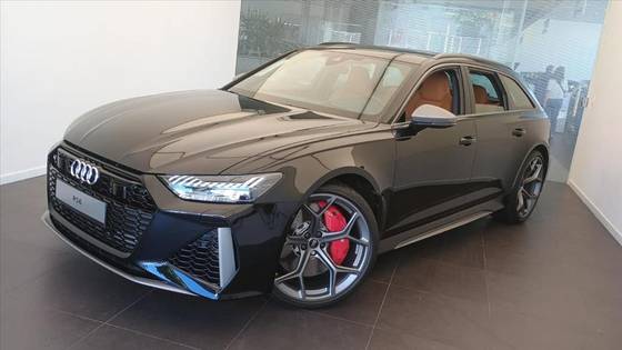 AUDI RS6 2025