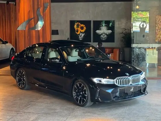 BMW 320i 2025