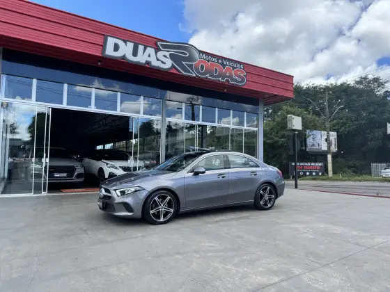 MERCEDES-BENZ A 200 2020