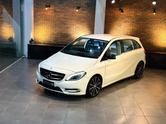 MERCEDES-BENZ B 200 2013