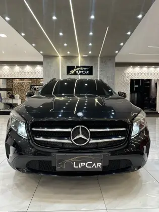 MERCEDES-BENZ GLA 200 2016