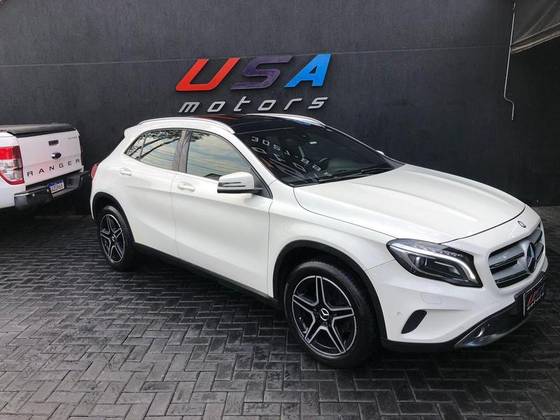 MERCEDES-BENZ GLA 200 2016