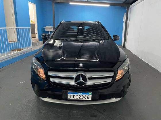 MERCEDES-BENZ GLA 200 2015
