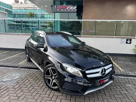 MERCEDES-BENZ GLA 250 2016