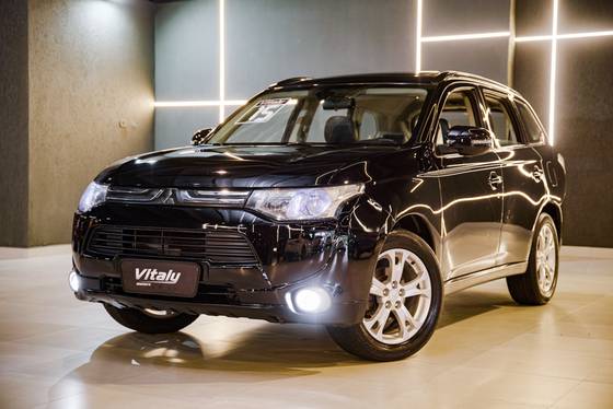MITSUBISHI OUTLANDER 2015