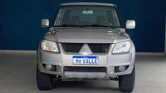 MITSUBISHI PAJERO TR4 2014