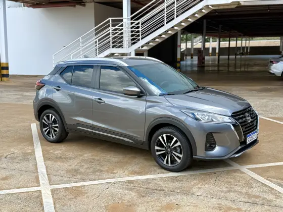 NISSAN KICKS 2023