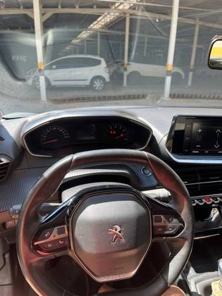 PEUGEOT 208 2022