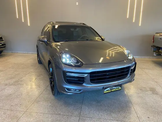 PORSCHE CAYENNE 2016