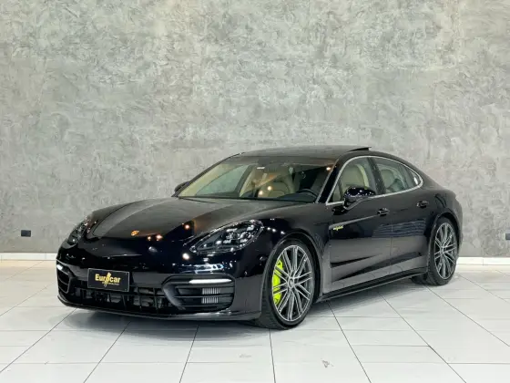 PORSCHE PANAMERA 2021