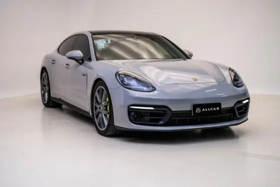 PORSCHE PANAMERA 2023