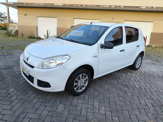 RENAULT SANDERO 2012