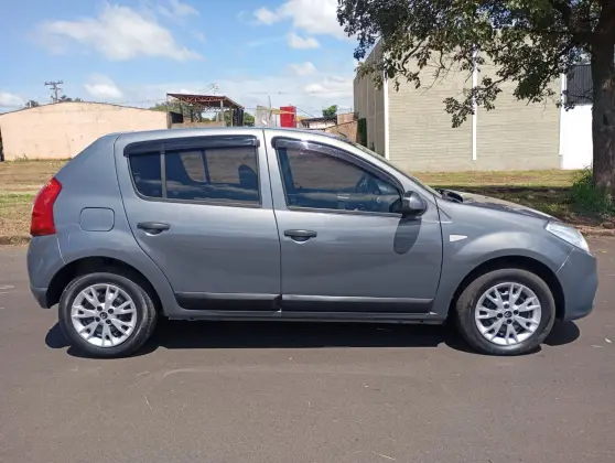 RENAULT SANDERO 2013