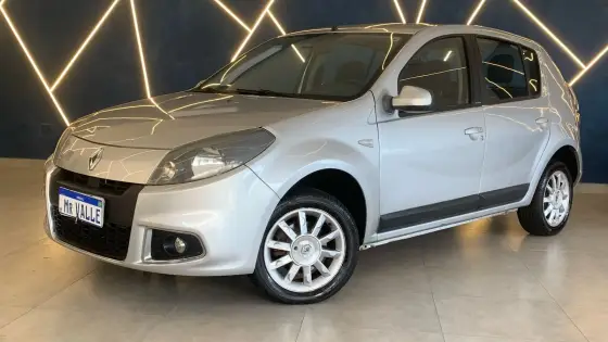 RENAULT SANDERO 2014