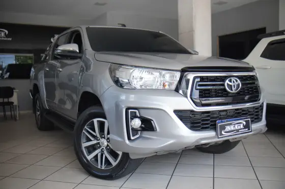TOYOTA HILUX 2020