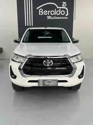 TOYOTA HILUX 2022