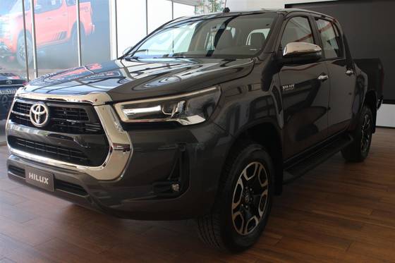 TOYOTA HILUX 2025