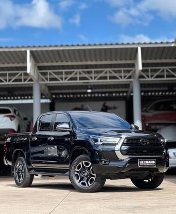 TOYOTA HILUX 2024