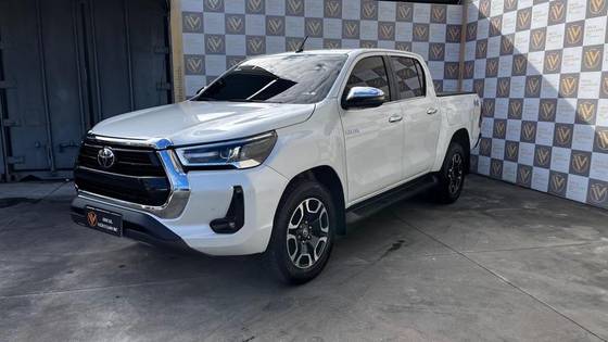 TOYOTA HILUX 2021