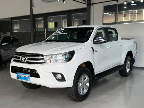 TOYOTA HILUX 2016