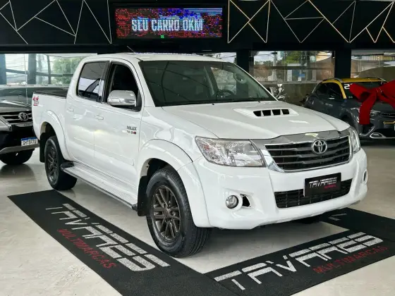 TOYOTA HILUX 2014