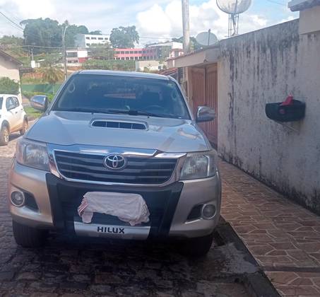 TOYOTA HILUX 2012