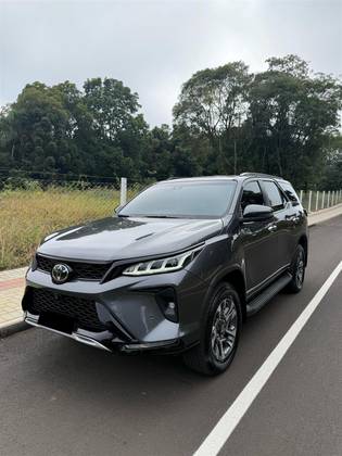 TOYOTA HILUX SW4 2022