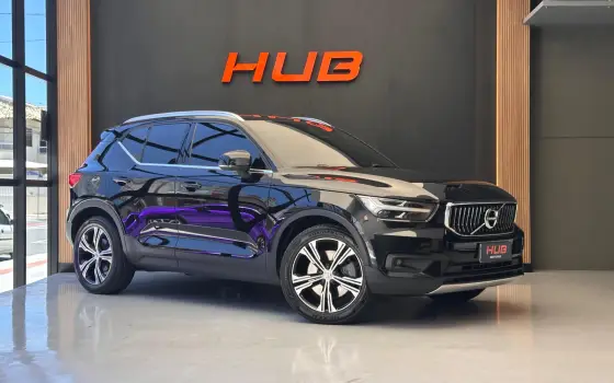 VOLVO XC40 2021