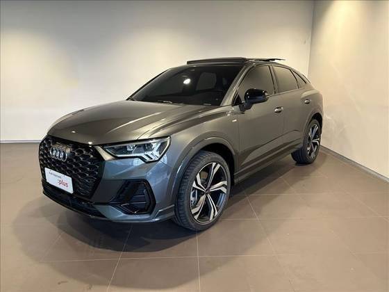 AUDI Q3 2024